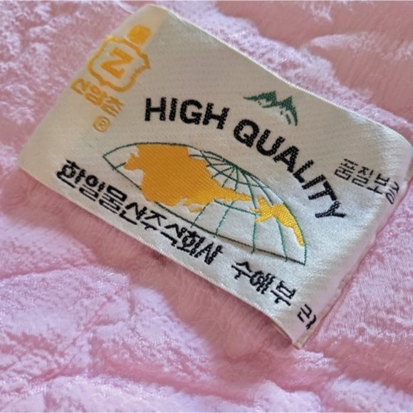 Pink Embroidered Strawberry Full Size Bedspread - Picture 6 of 7